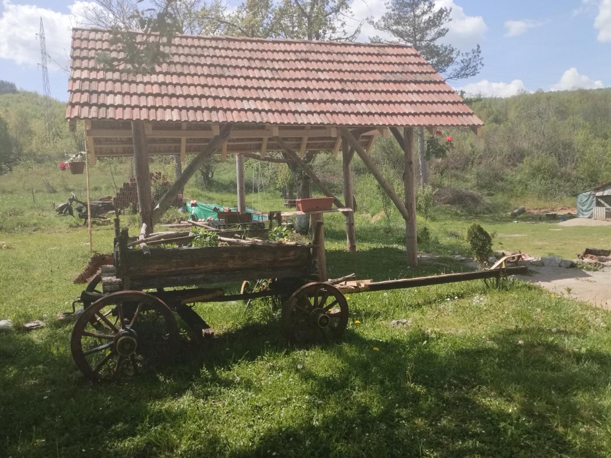 Etno Konak Angela Hotell Kalna Exteriör bild