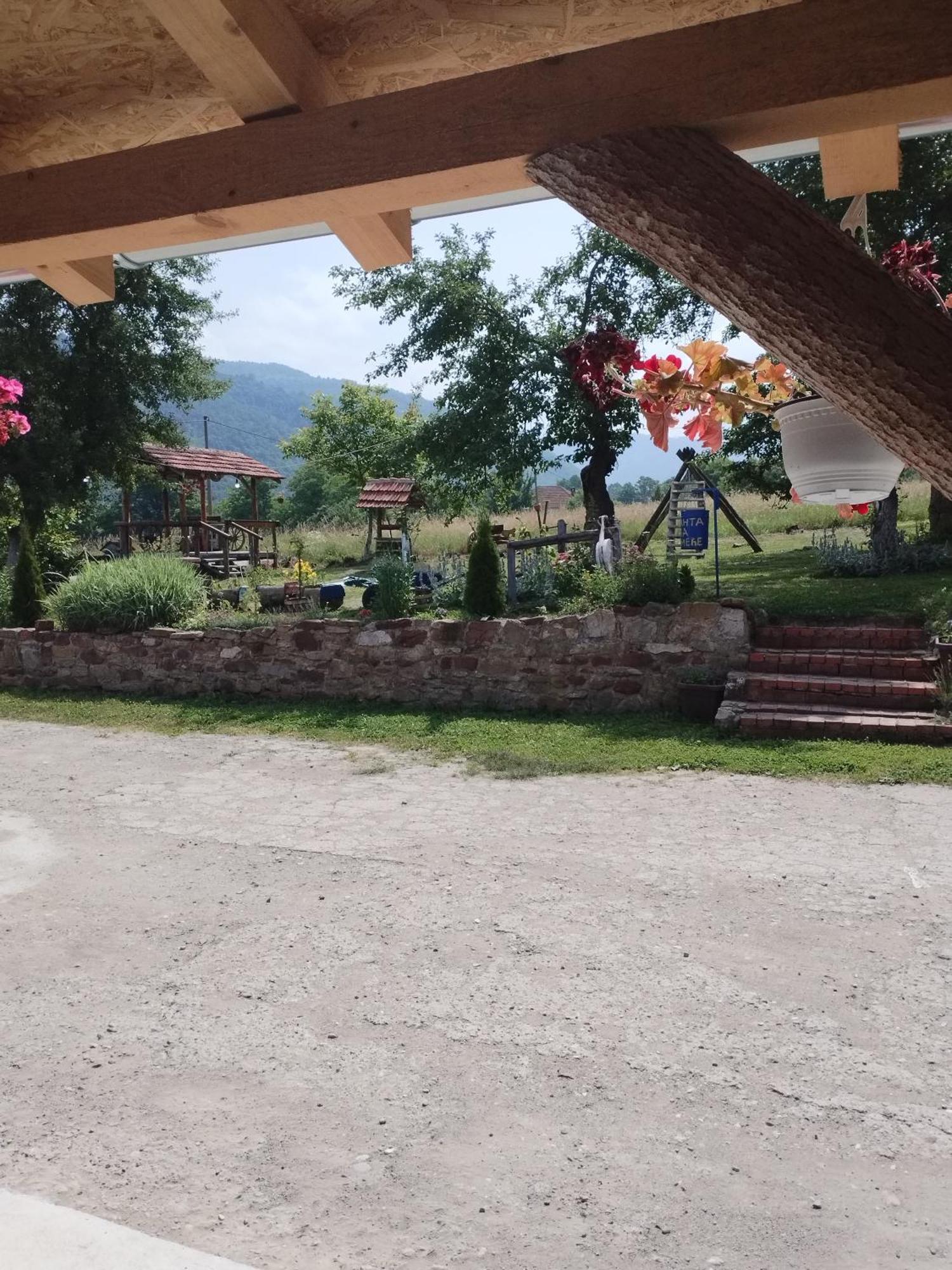 Etno Konak Angela Hotell Kalna Exteriör bild