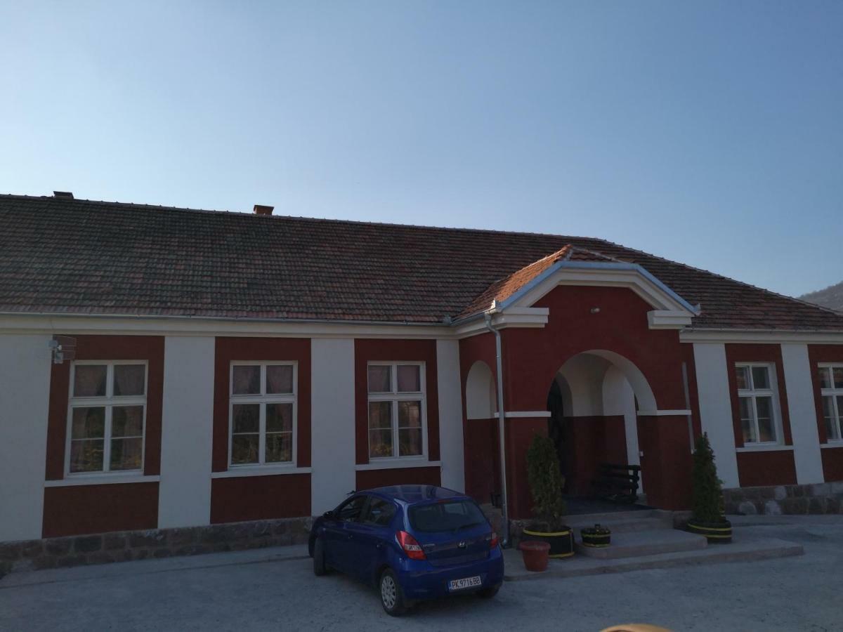 Etno Konak Angela Hotell Kalna Exteriör bild